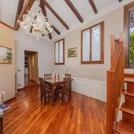 カ デラルテ スイート ヴェネツィア